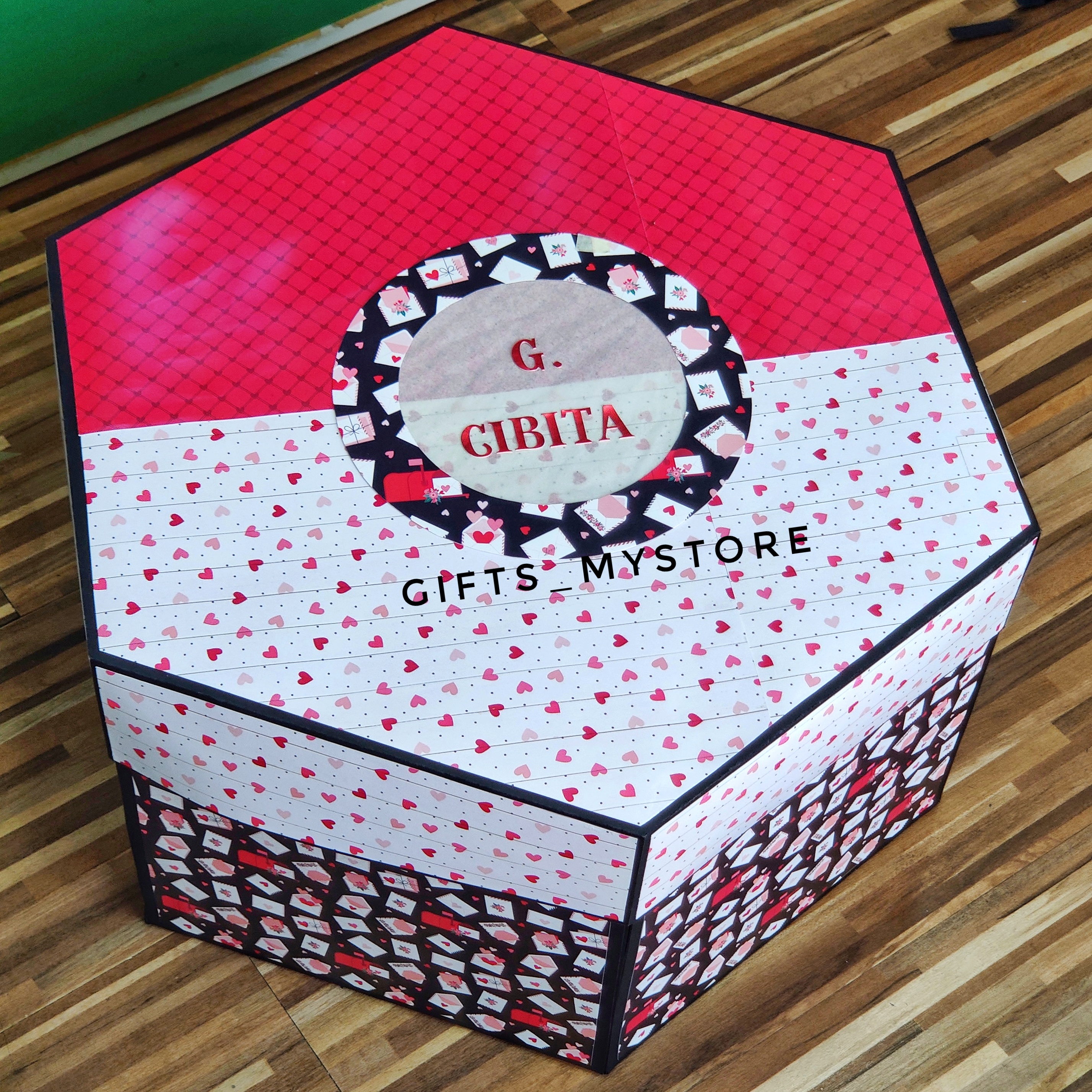 9 LAYER BIGGEST DECORATIVE CHOCOLATE LOVER CEB